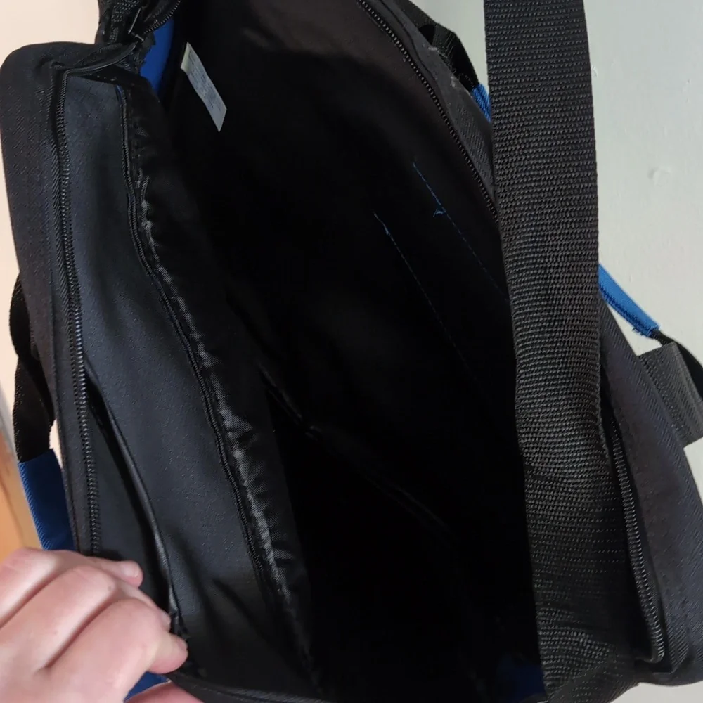 Blue and Black Groomer To Groomer Dog Carrying Bag